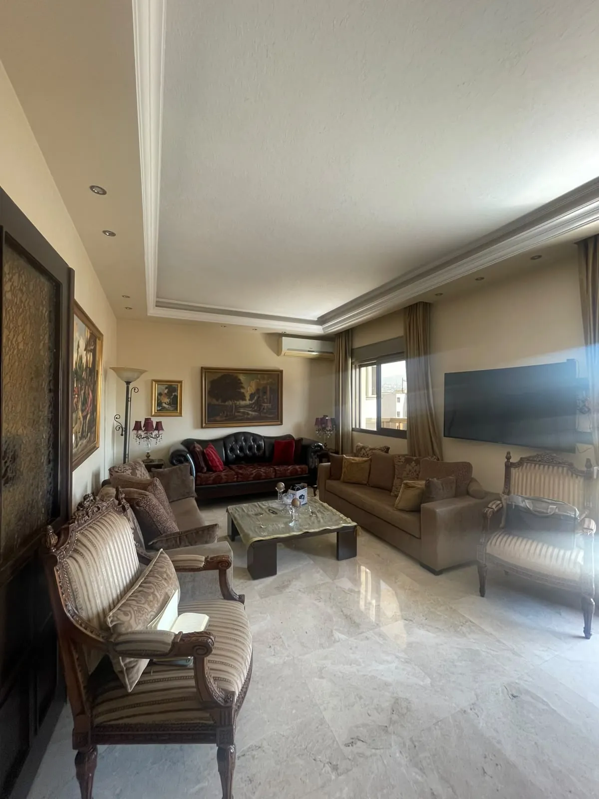 For Sale: Apartment in Furn El Chebbak — photo 4