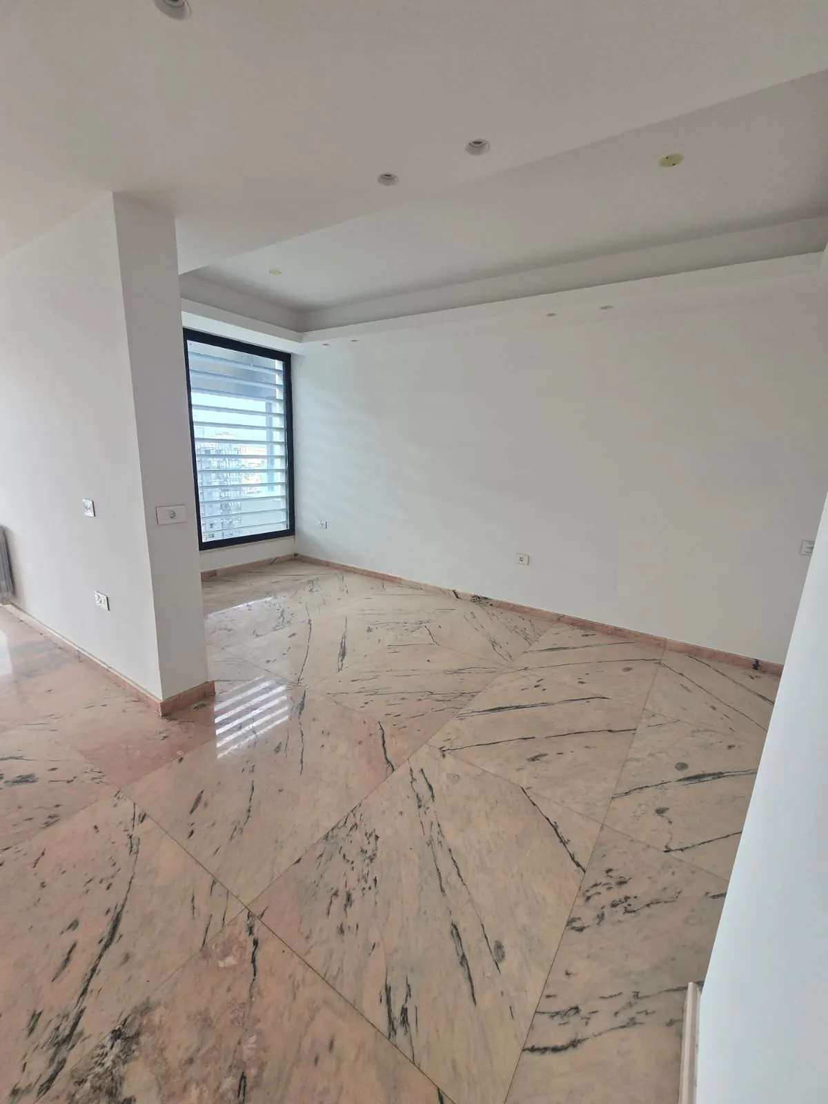 For Sale: Apartment in Jal El Dib — photo 2