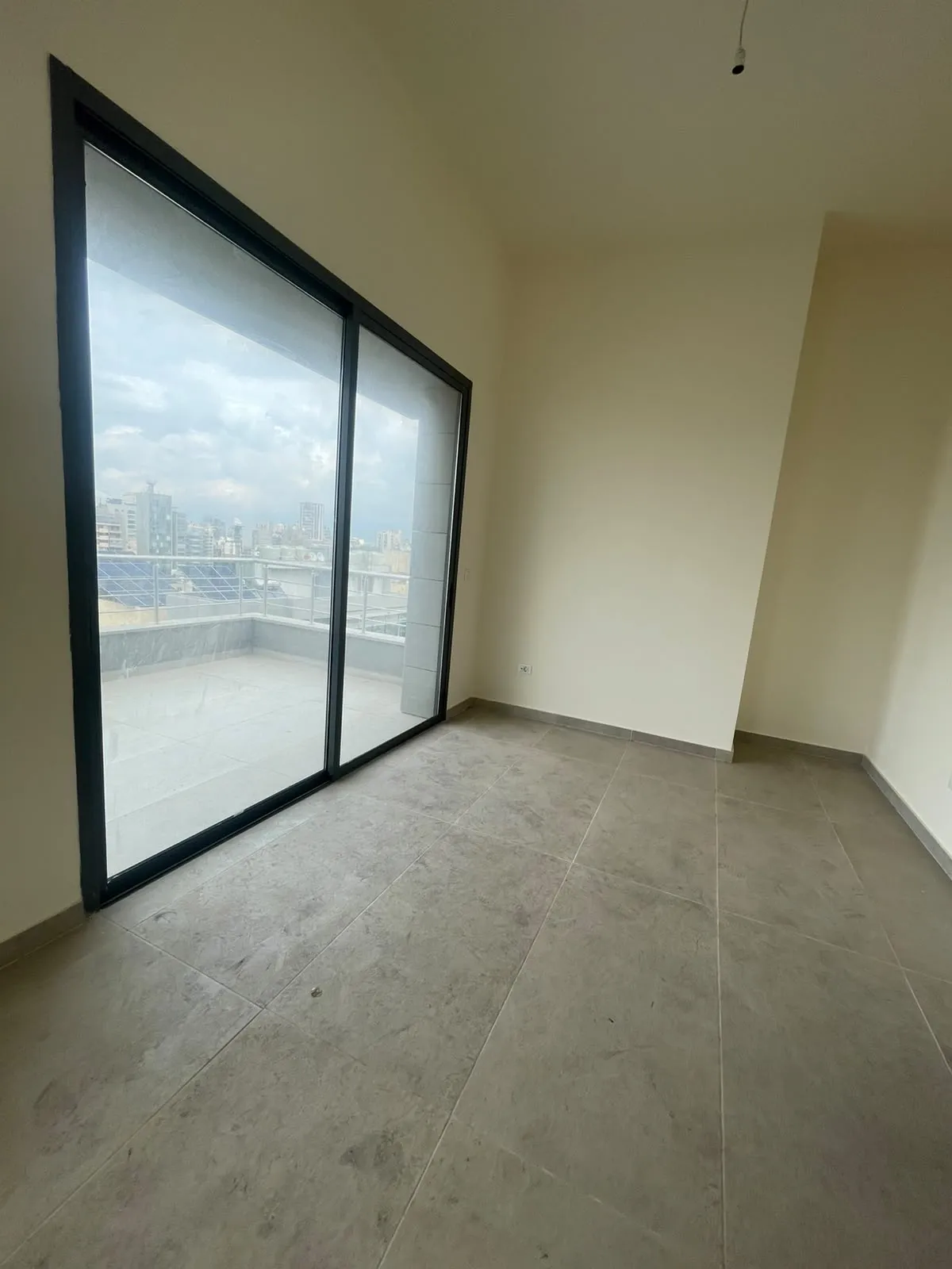 For Sale: Apartment in Verdun — photo 2