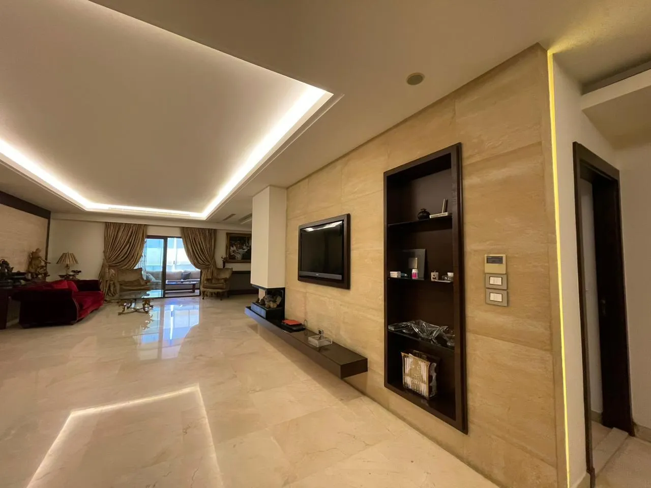 For Sale: Apartment in Hazmieh — الصورة 4