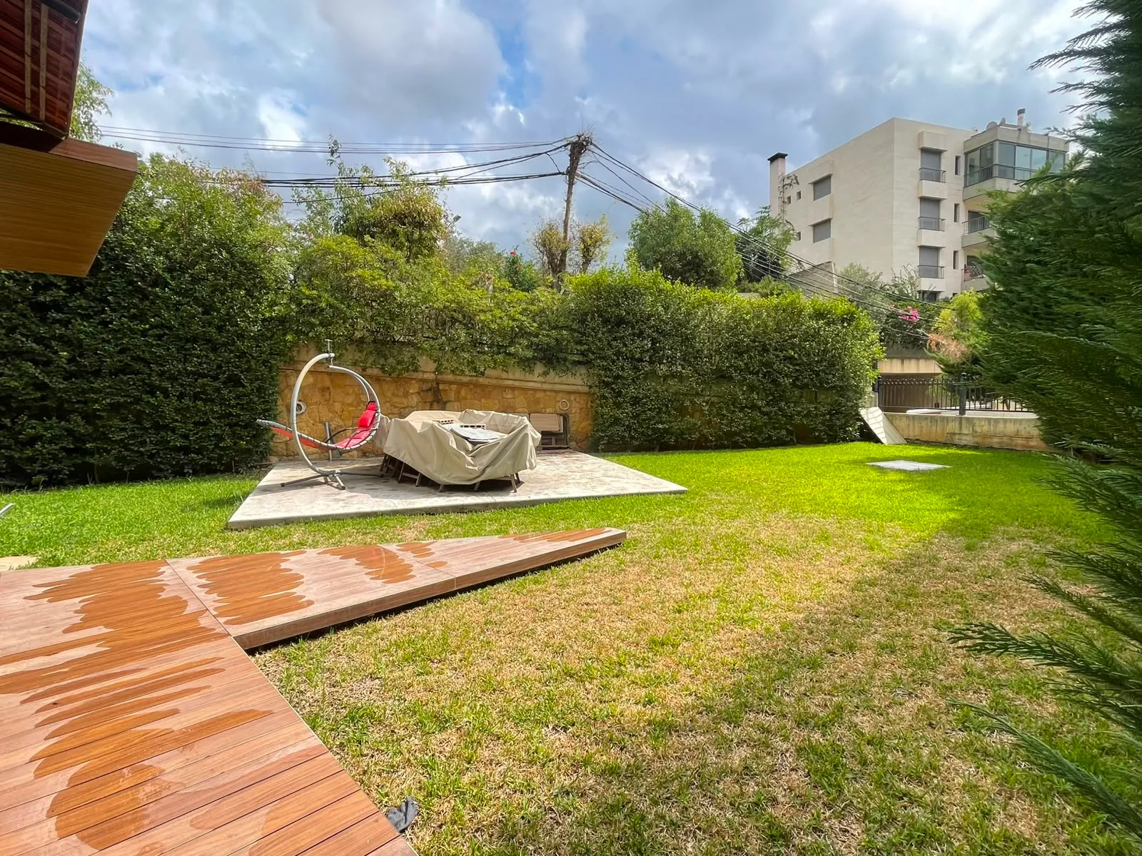 For Sale: Apartment in Jamhour- Baabda