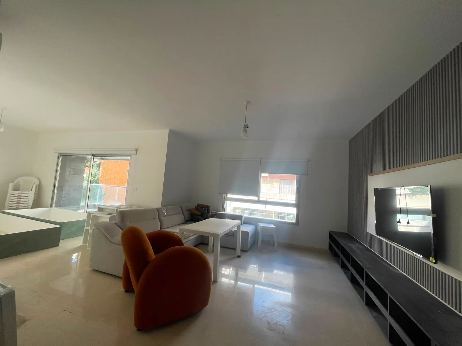 For Sale: Apartment in Hazmieh