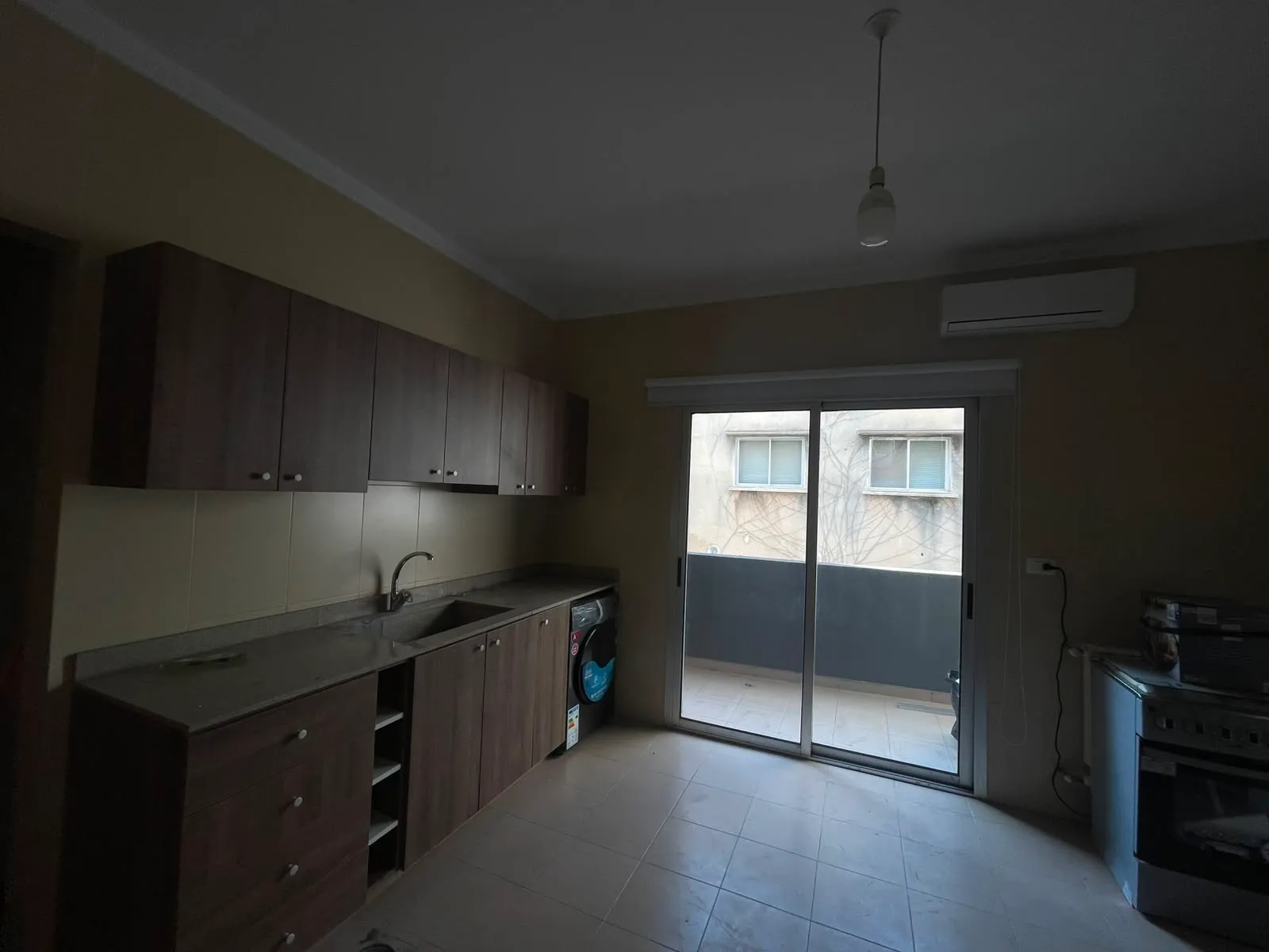 For Sale: Apartment in Hazmieh — الصورة 2