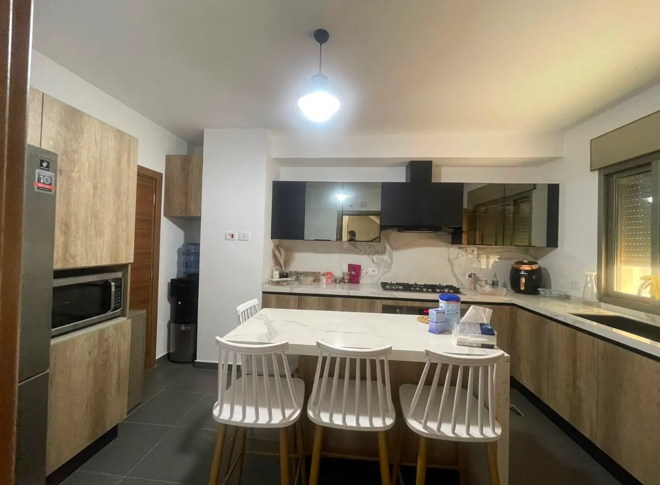 For Sale: Duplex in Hazmieh — الصورة 5