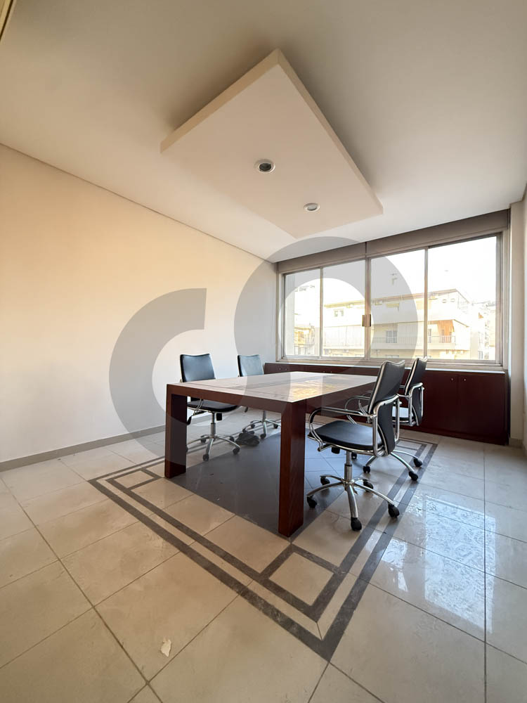 HOT DEAL/OFFICE/FULLY EQUIPPED/PRIME LOCATION/JAL EL DIB,METN — الصورة 3