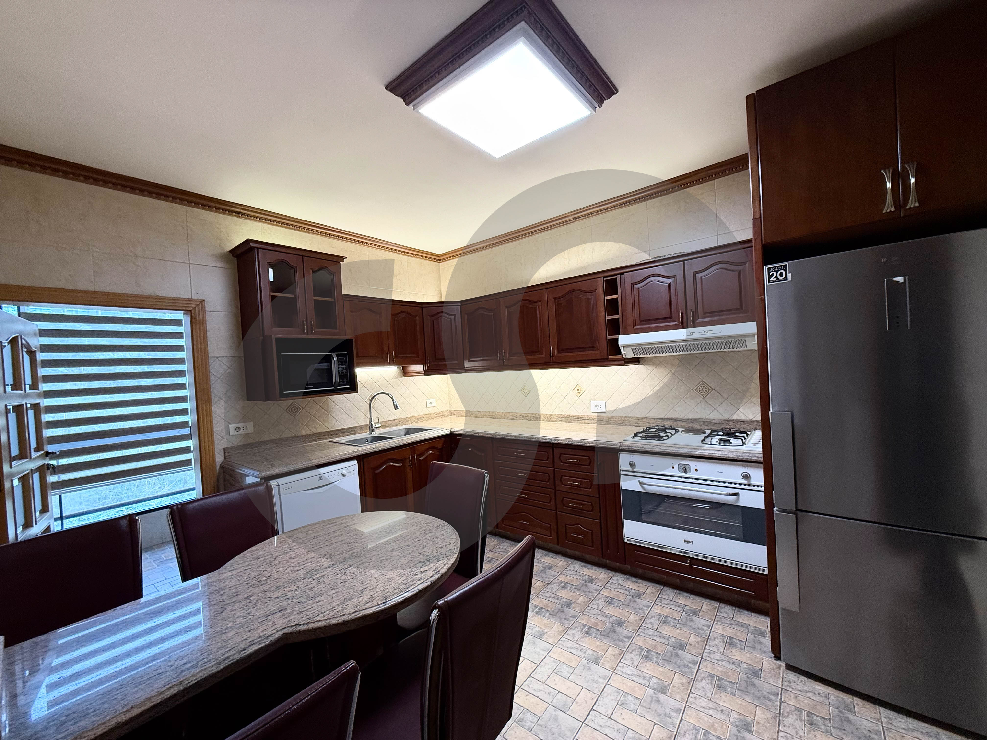 Ultra prime location , Fully furnished , Adma — الصورة 3