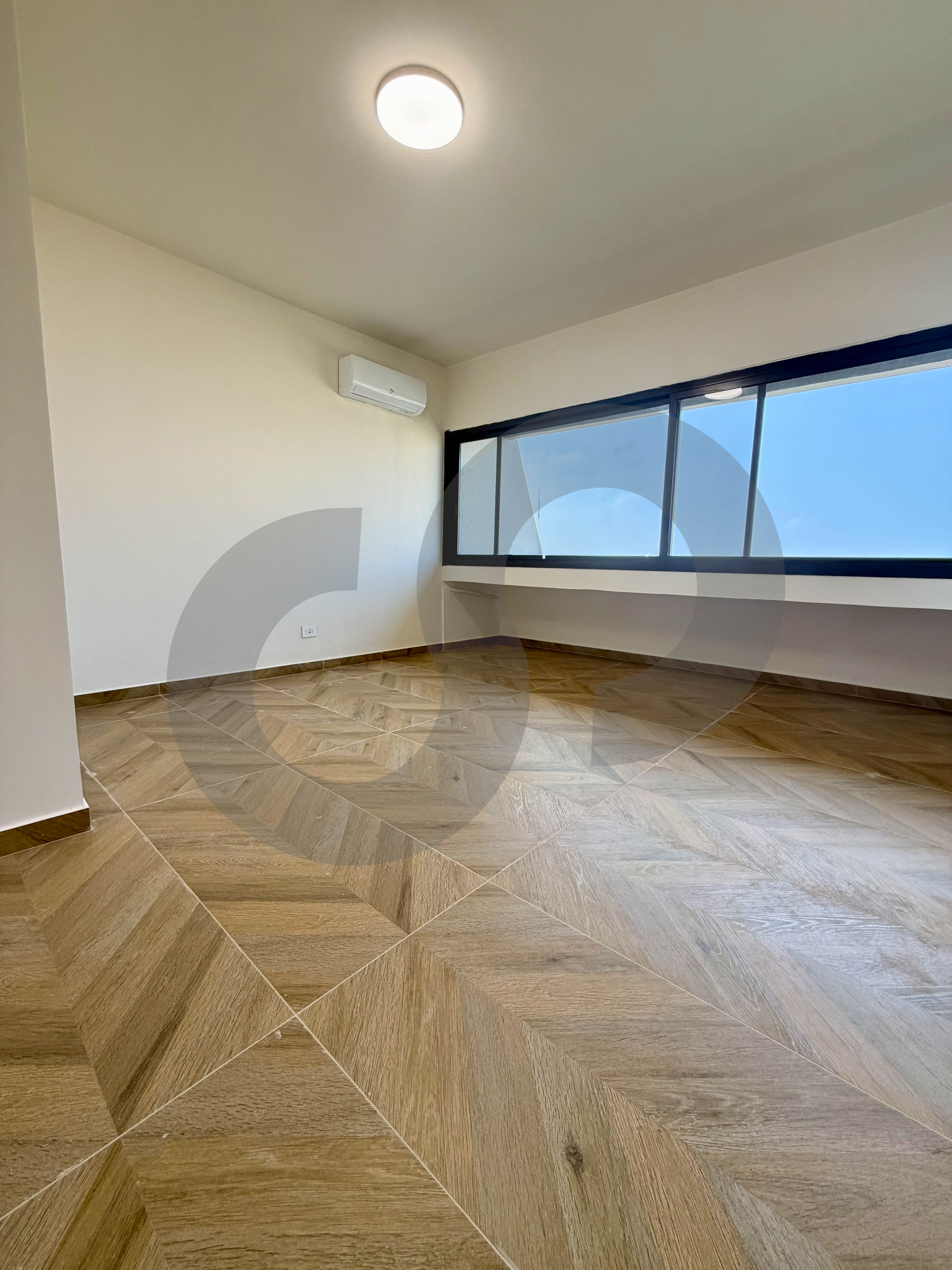 ADMA | FULLY RENOVATED & DECORATED 220 SQM APARTMENT | PRIME LOCATION — الصورة 2