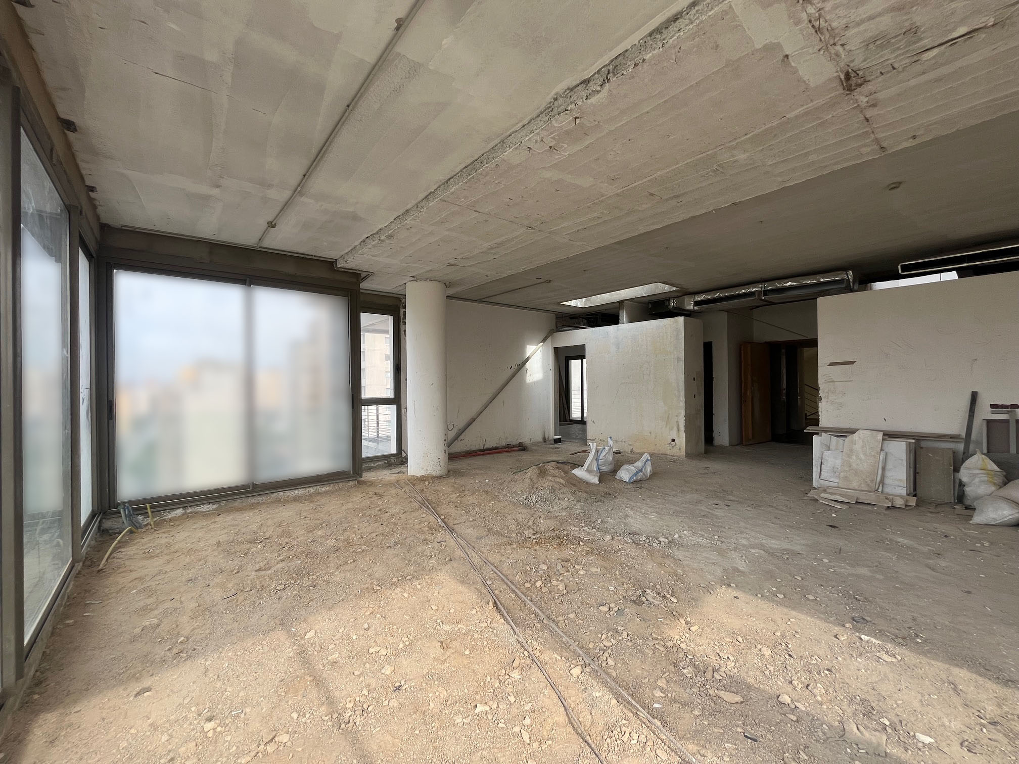 Newly constructed duplex located in Horsh Tabet — الصورة 2