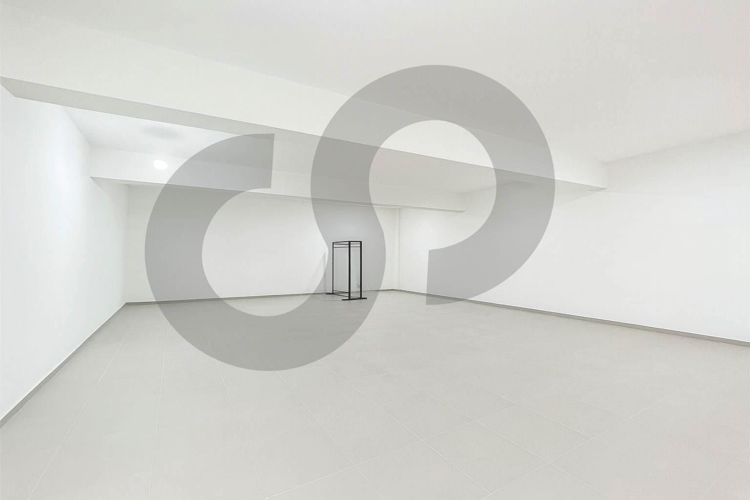 Luxurious, Fully Renovated, Showroom- Ramlet El Bayda — الصورة 2