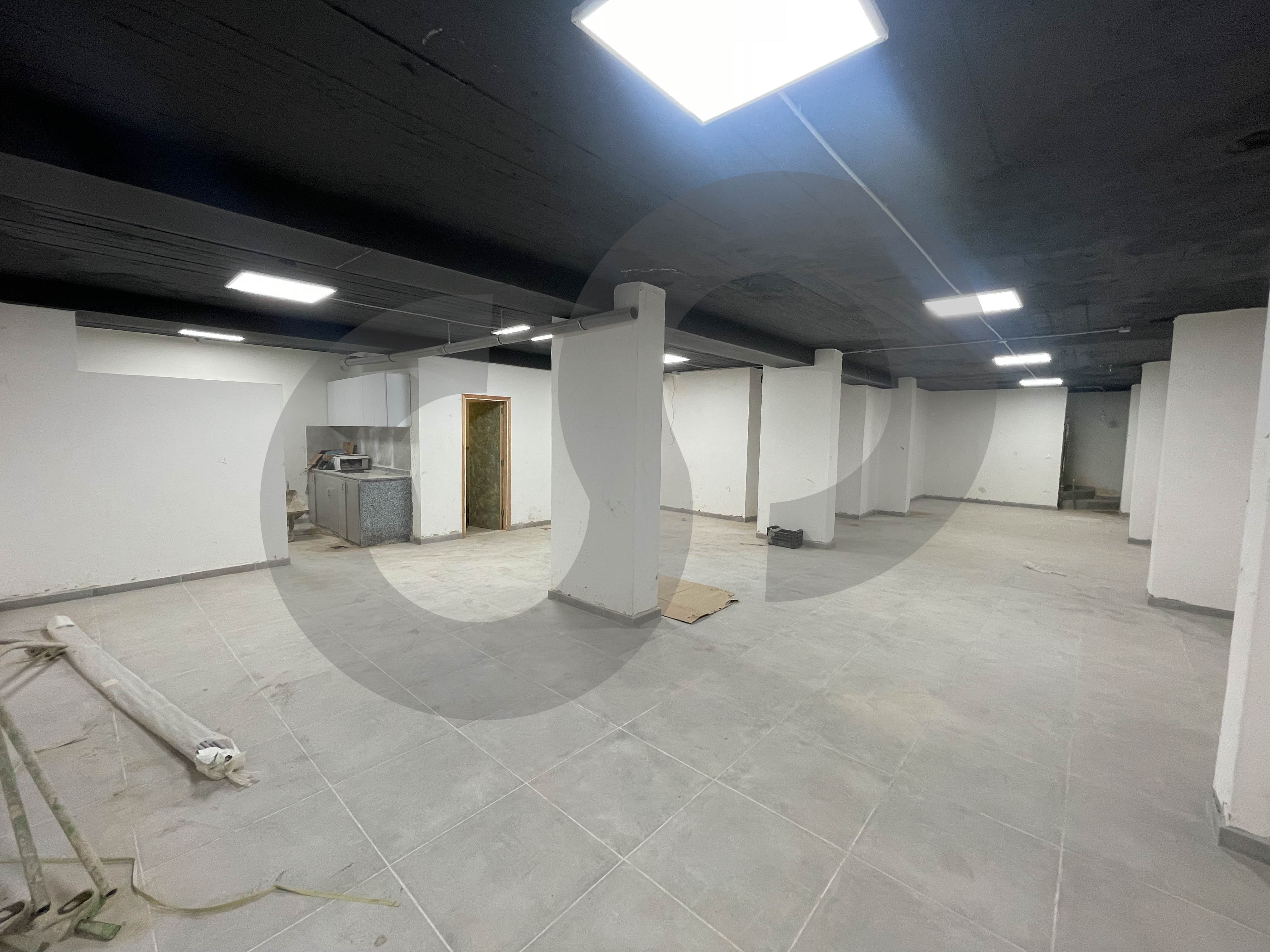 Luxurious, Fully Renovated, Showroom- Ramlet El Bayda — الصورة 3
