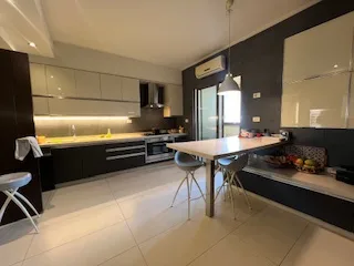 Apartment for Sale in Sanayeh, Beirut, Lebanon — الصورة 7