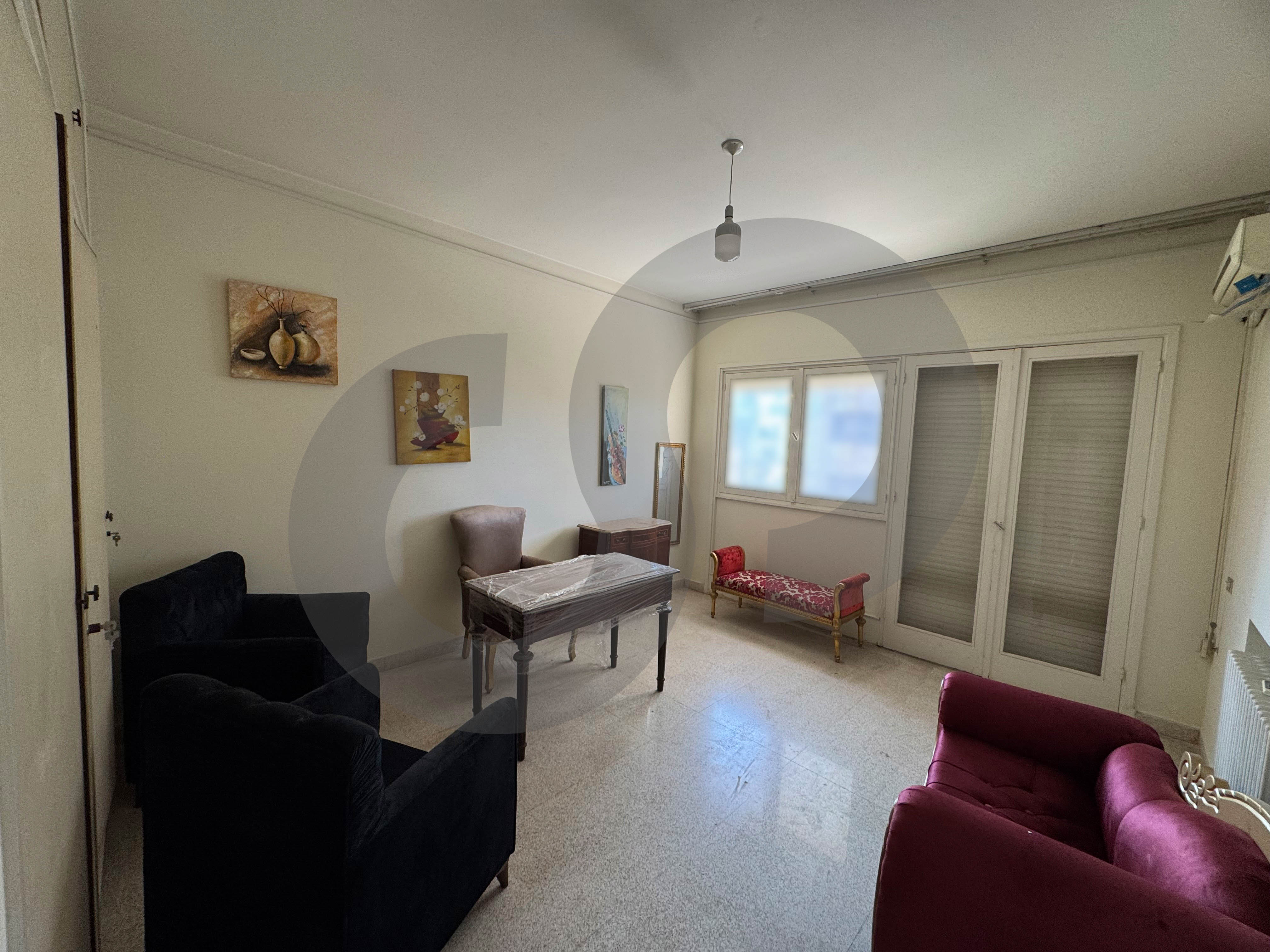 Luxurious well maintained Building, One apartment per floor In Furn El Chebbak — الصورة 3