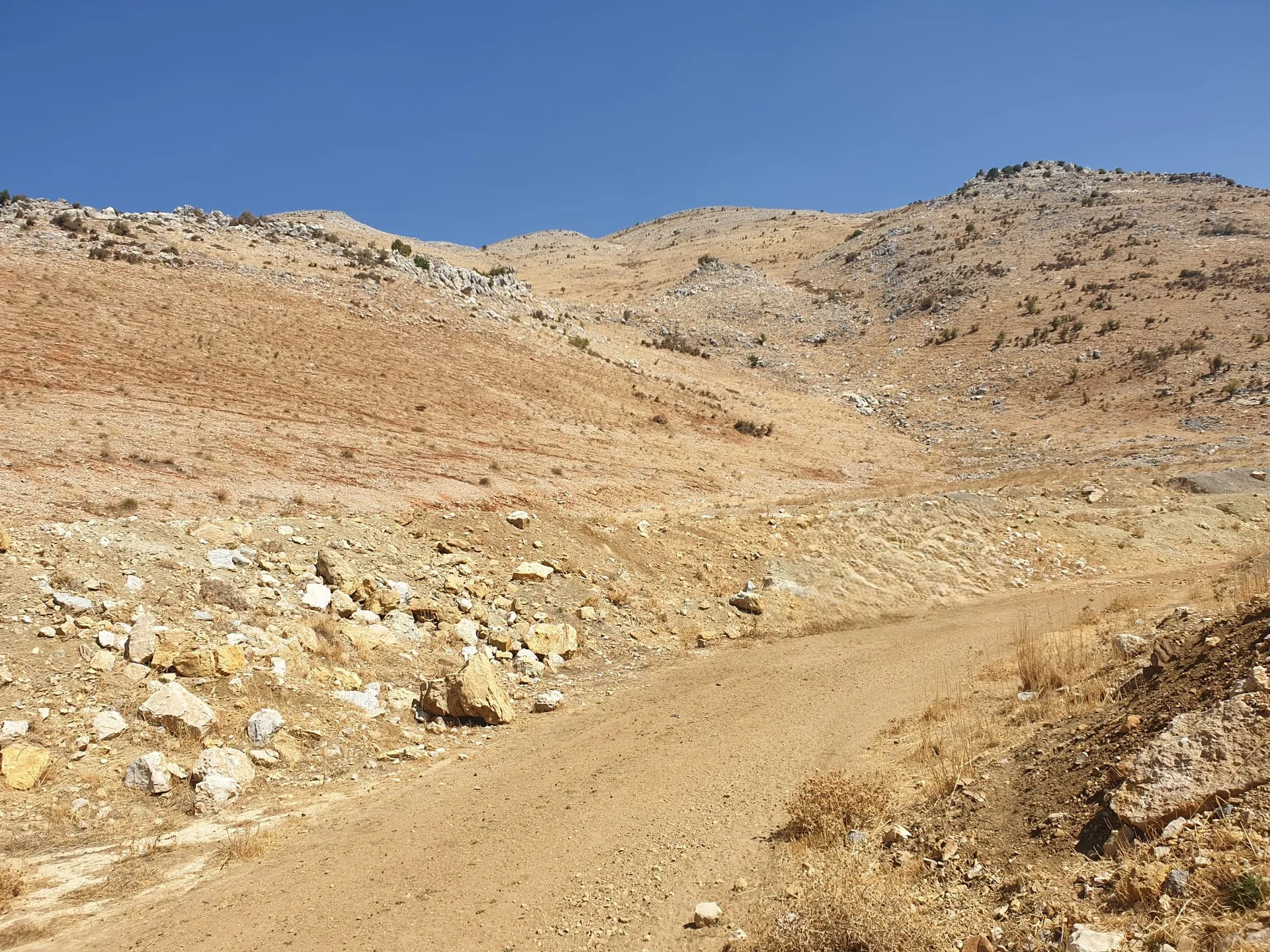 Land for Sale in Falougha-Khalouat — الصورة 2