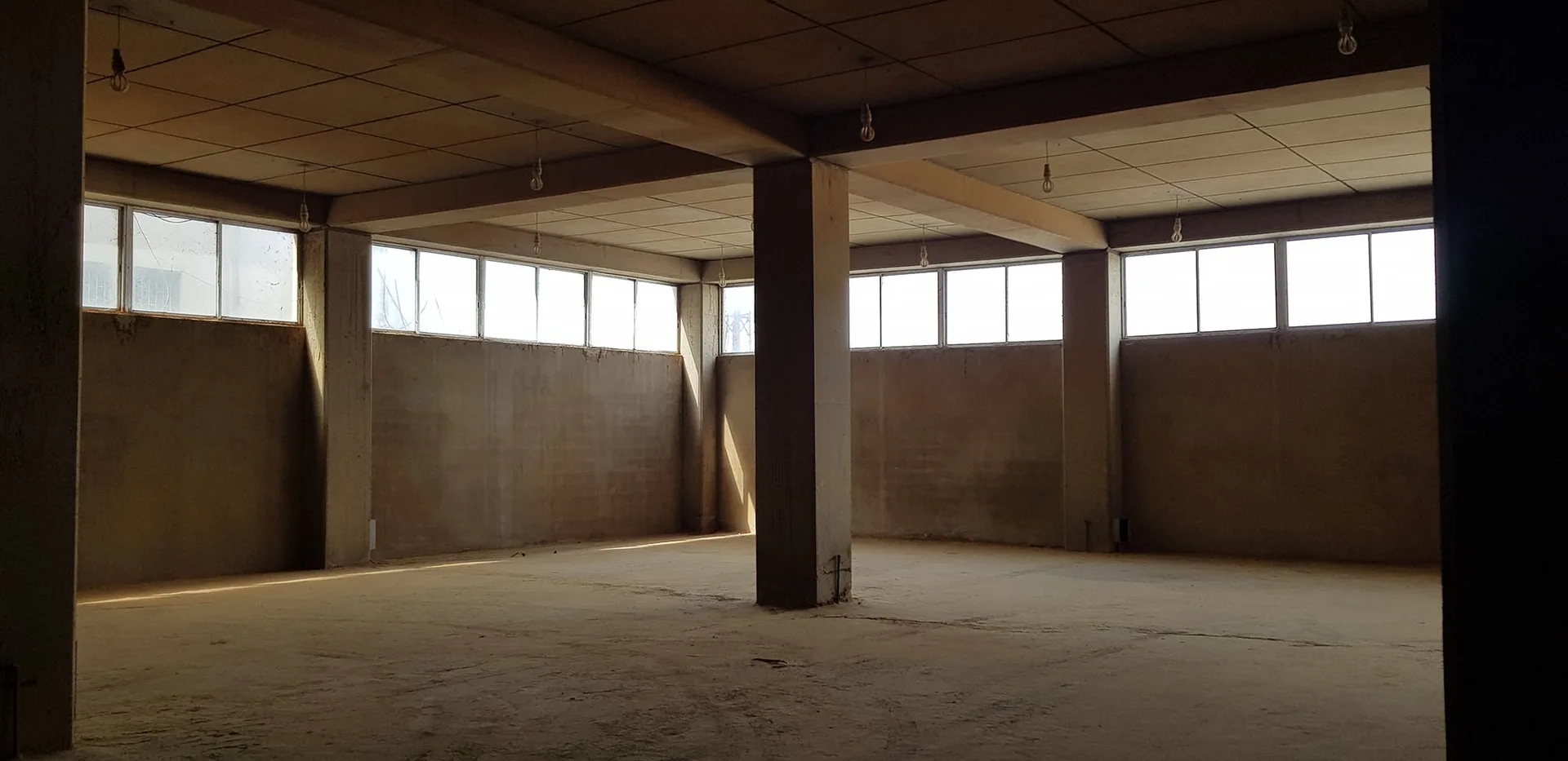 Industrial Unit for Sale in Zouk Mosbeh — الصورة 2