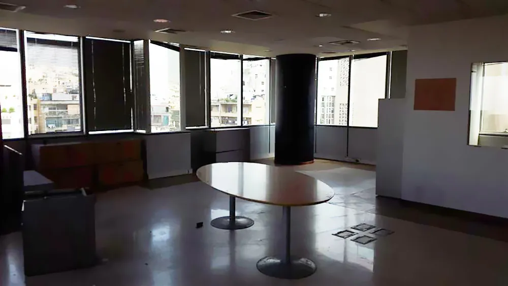Office For Rent in a Luxurious Center of Sin El Fil — الصورة 2