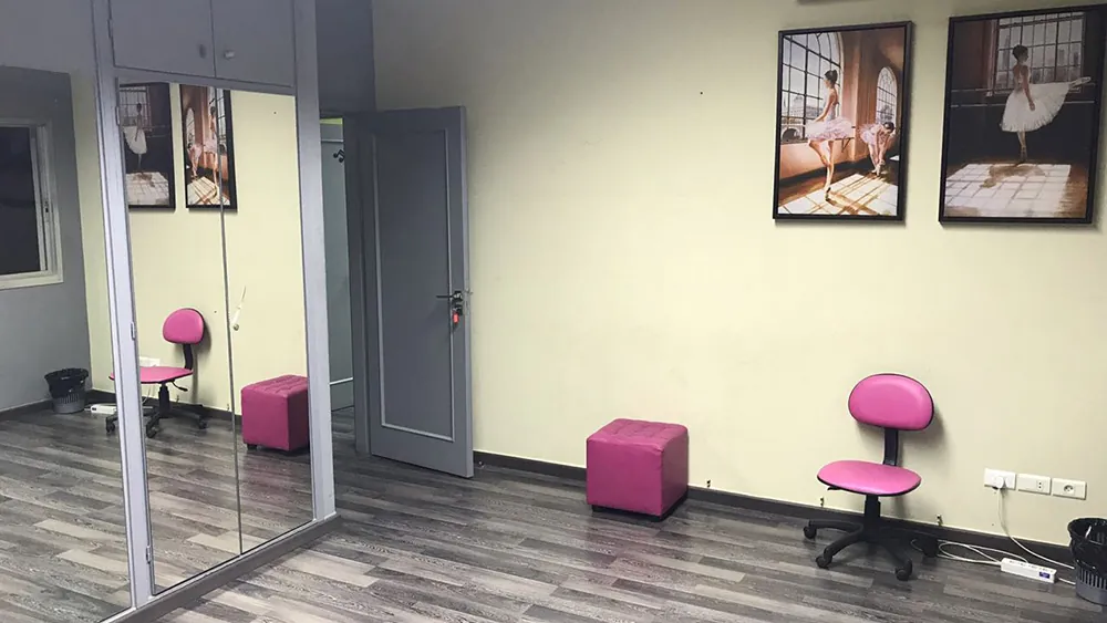 Excellent Condition Office For Rent in Jdeideh