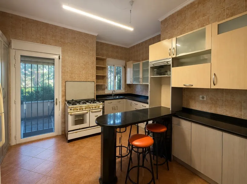 Charming Apartment With Garden & Sea View For Sale In Batroun — الصورة 7
