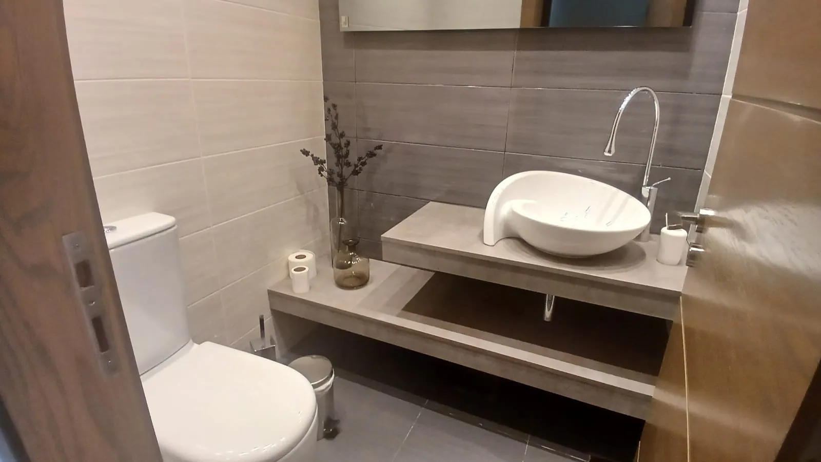 Amazing Furnished Apartment for Rent in Belle Vue Awkar — الصورة 8