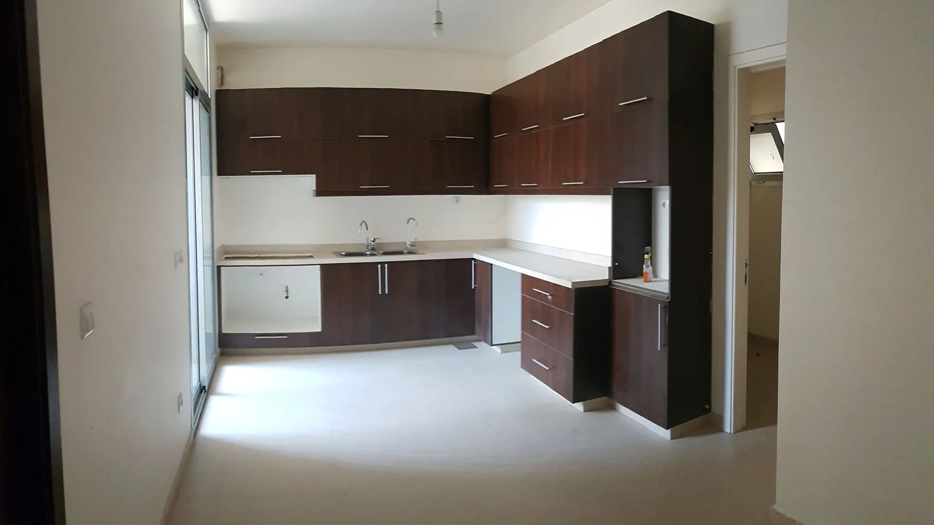 Brand New Apartment for Rent in Achrafieh, Nazareth — الصورة 3