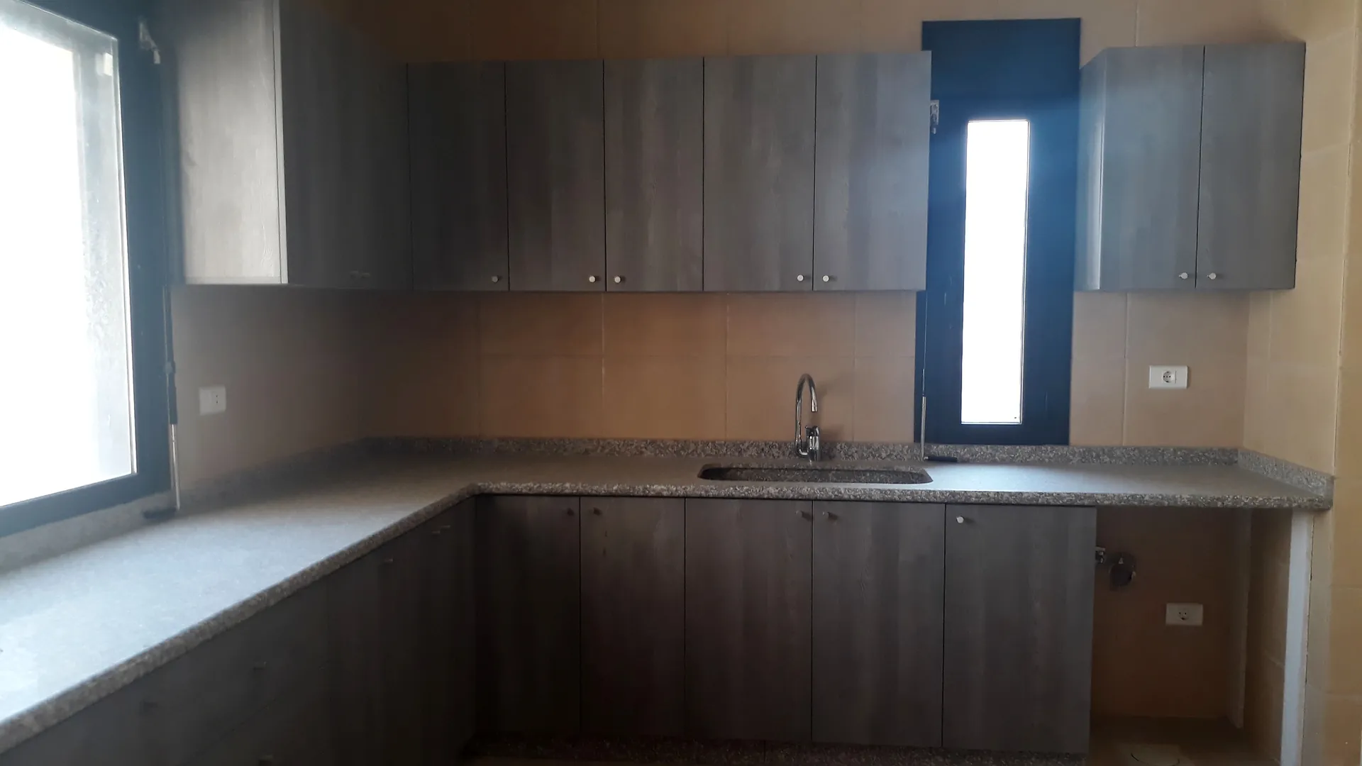 Brand New Apartment for rent in the heart of Metn-Antelias — الصورة 7