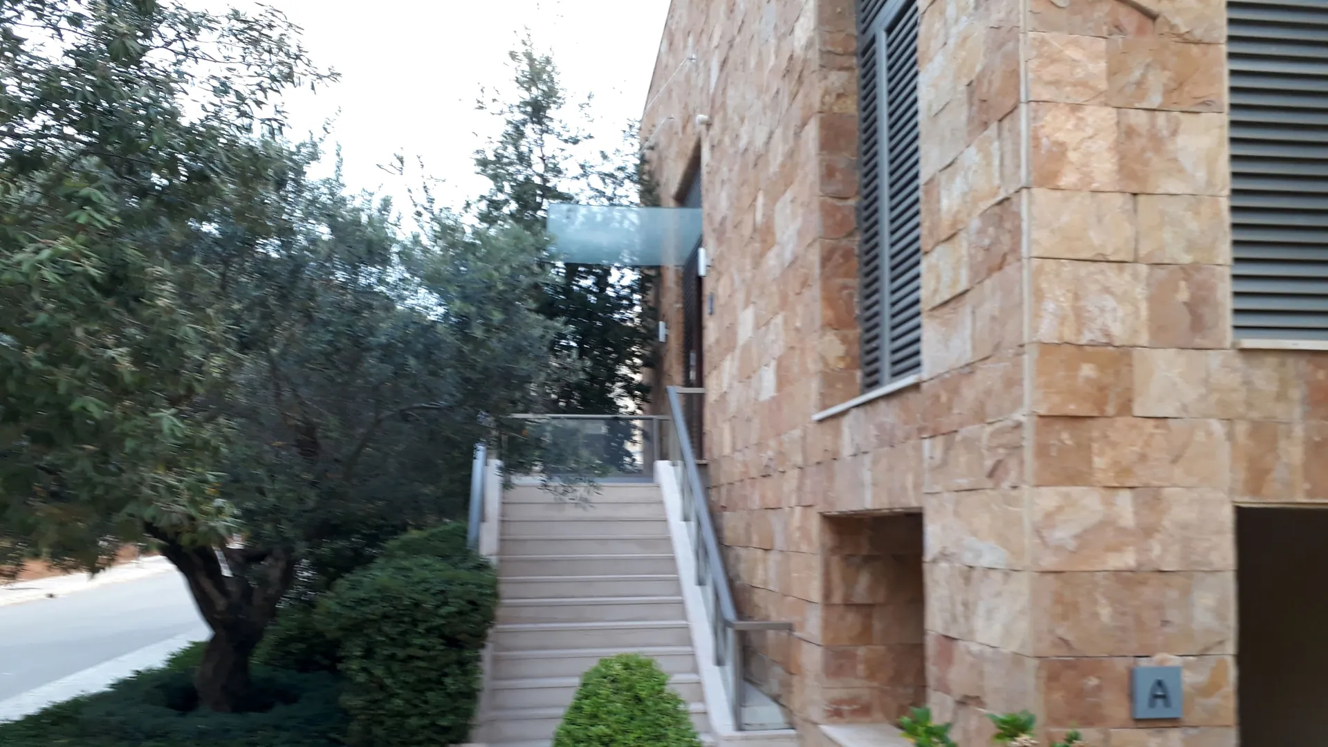 Luxurious Townhouse for sale in Beit Misk With an eagle eye View — الصورة 9
