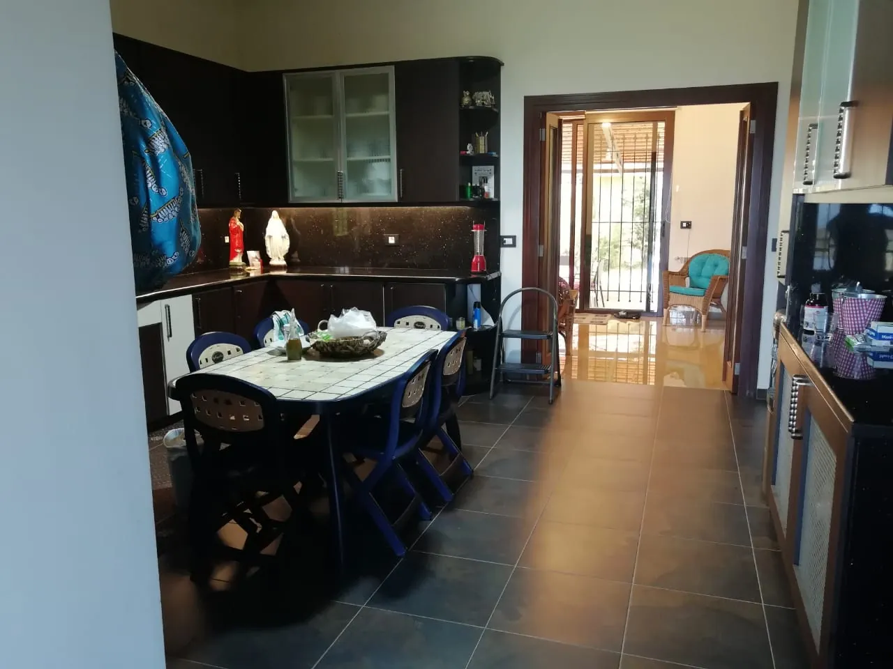 Villa For Sale In Jeddayel In A Calm Zone — الصورة 4
