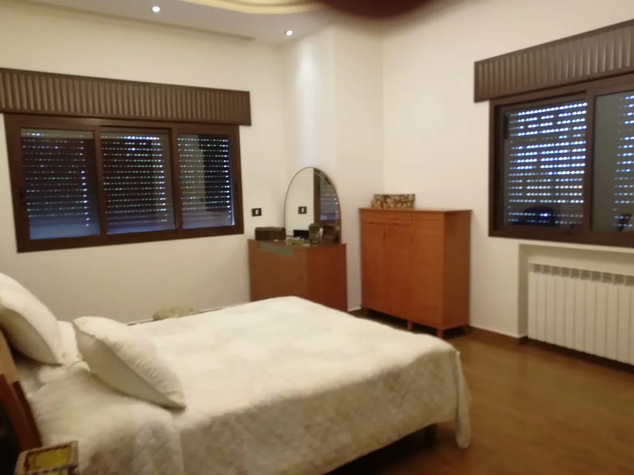 Villa For Sale In Jeddayel In A Calm Zone — الصورة 8