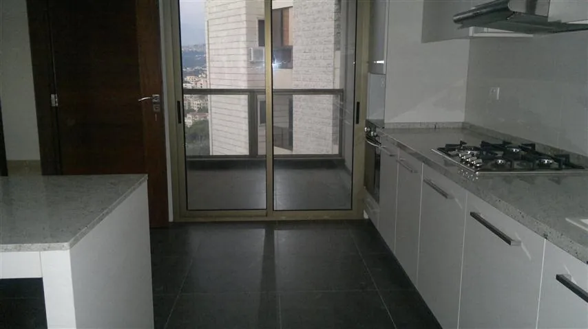 Well Located Apartment For Rent In A Quiet Street In Mtayleb — الصورة 2