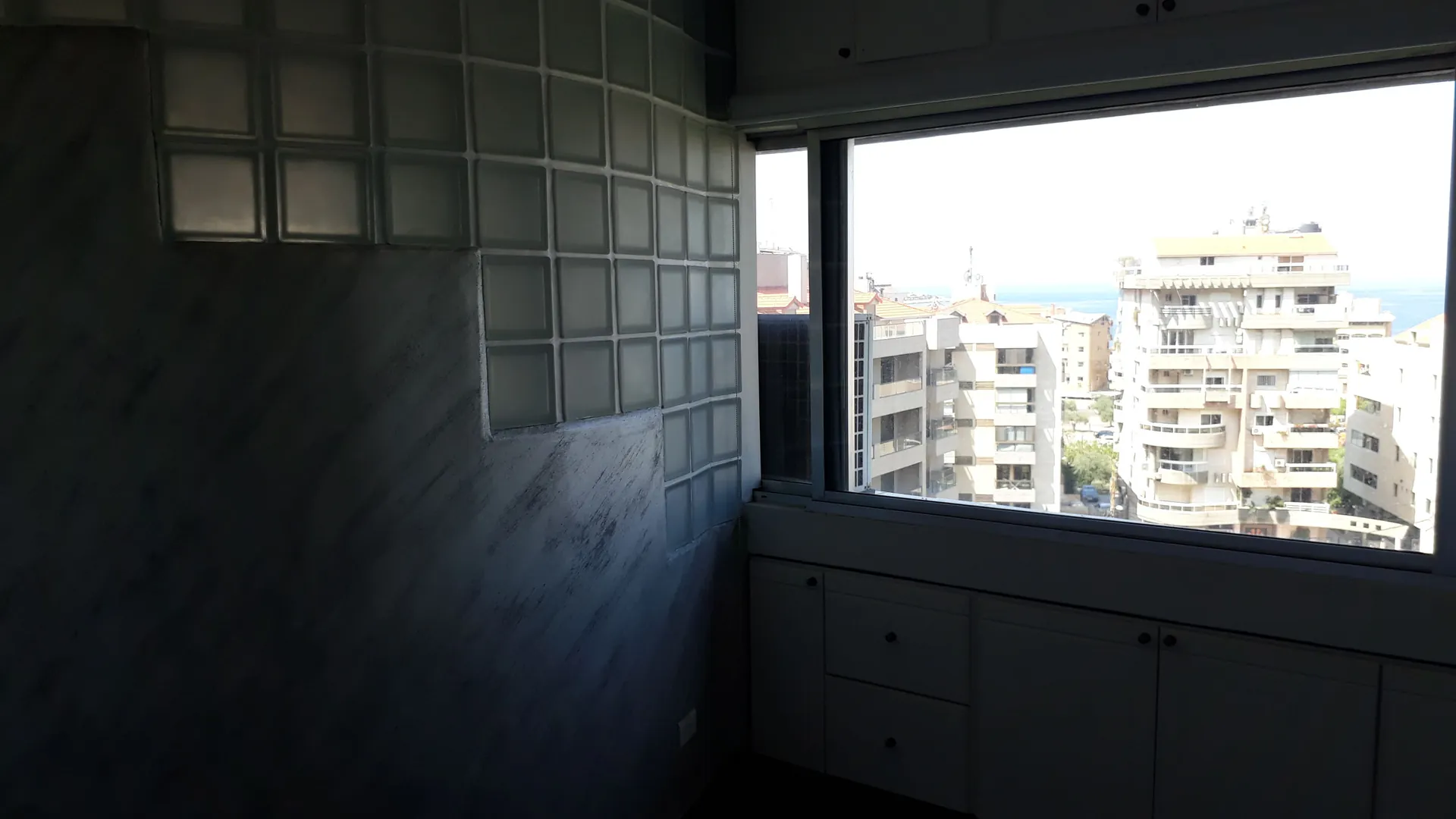 Prime Location Office For Rent on Jounieh Highway — الصورة 6
