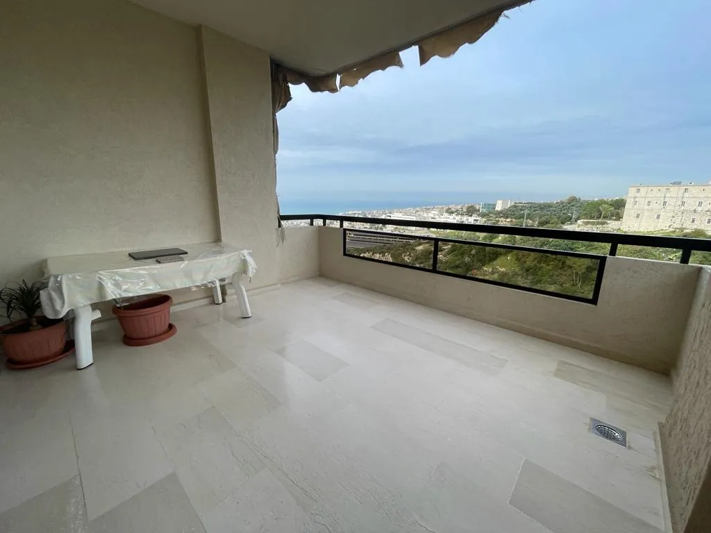 Spacious Apartment For Sale In Jbeil — الصورة 8