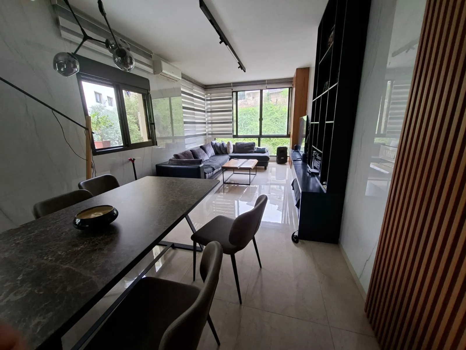 Fully Furnished Apartment For Sale in Jbeil — الصورة 2