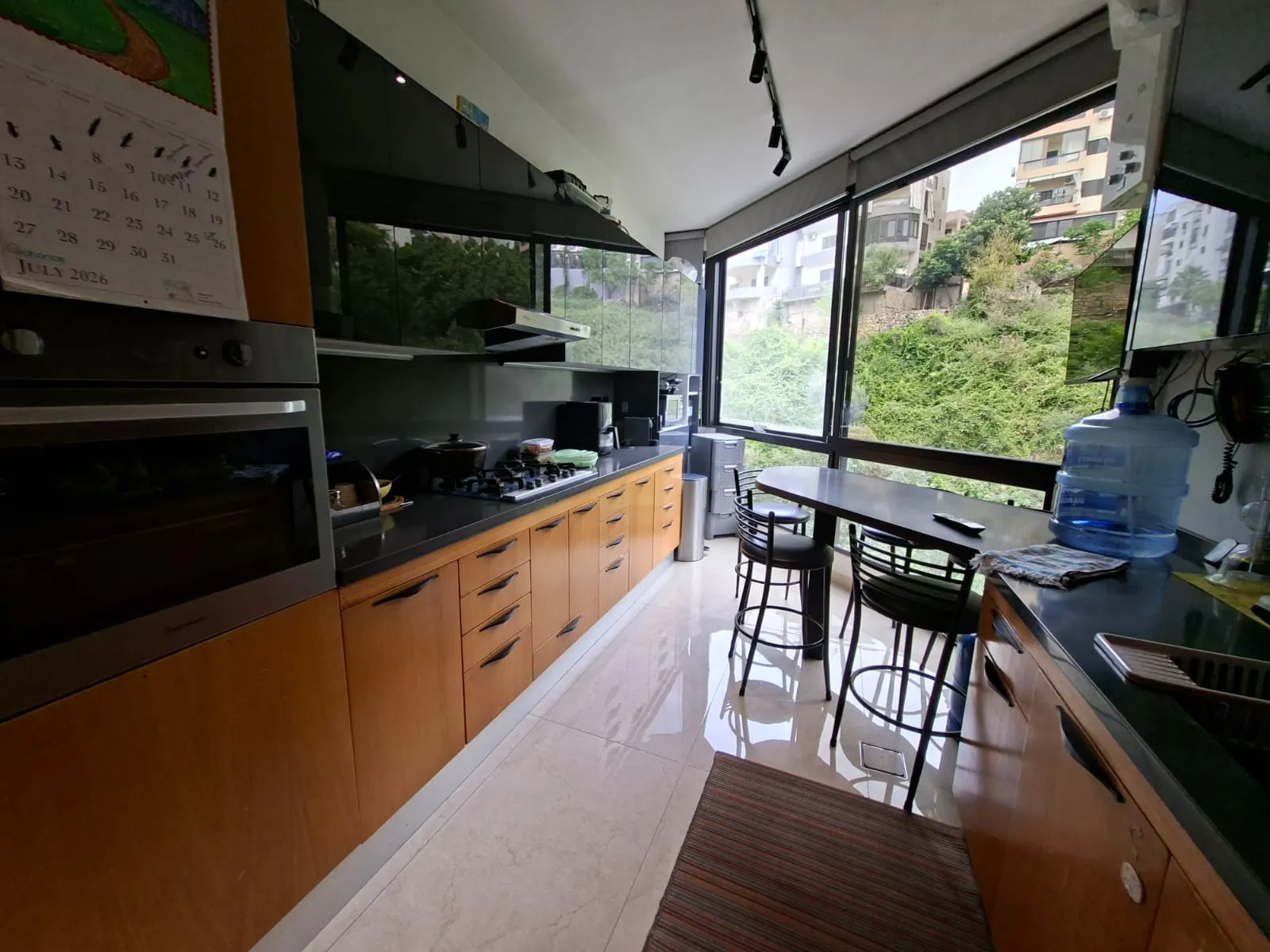Fully Furnished Apartment For Sale in Jbeil — الصورة 3