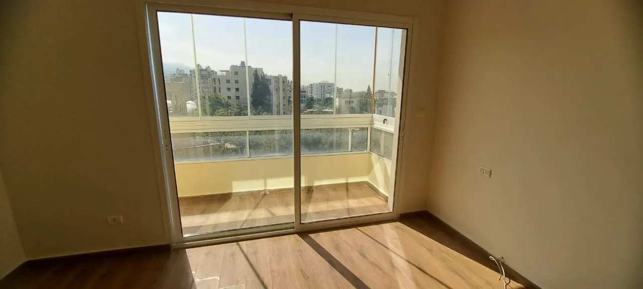 Fully Decorated Apartment For Sale in Jbeil Mar Youssef — الصورة 2