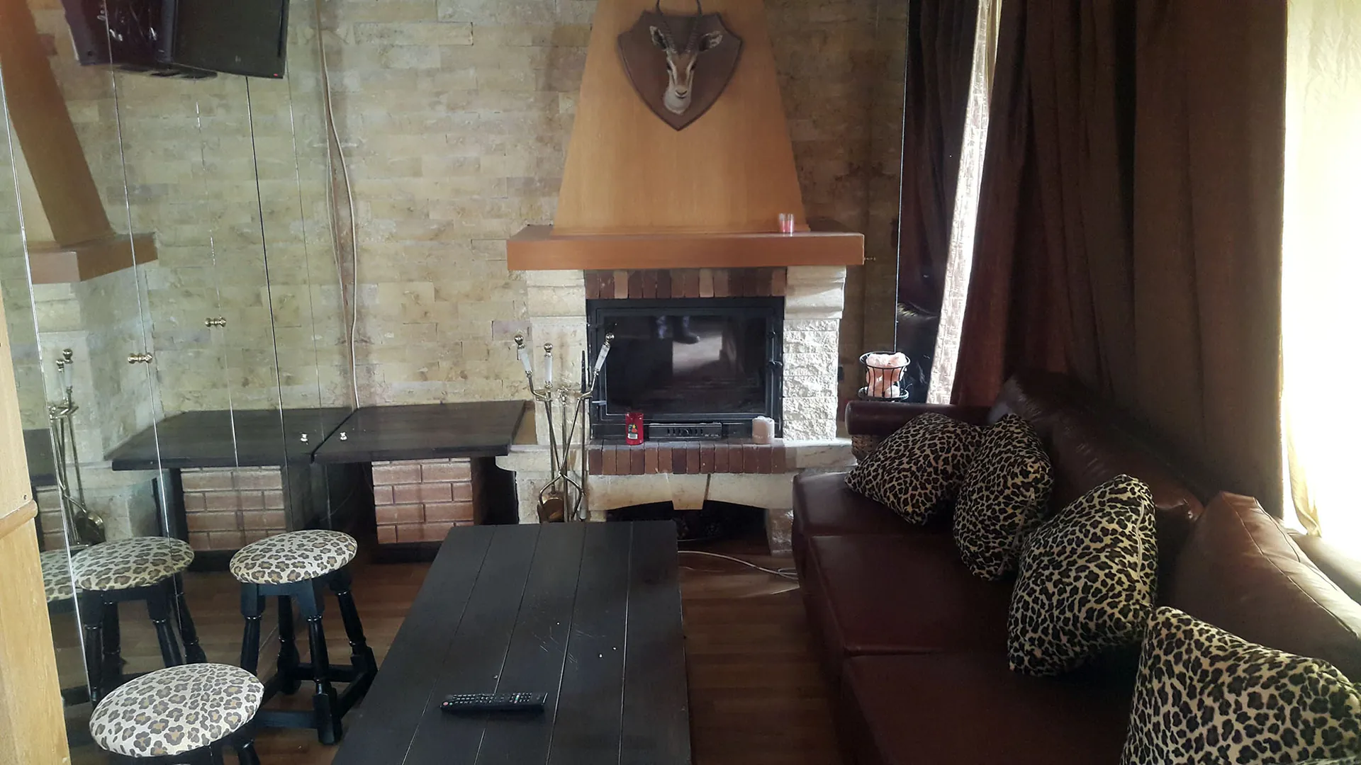 Stand-alone villa for sale in prime location of Adma — الصورة 2