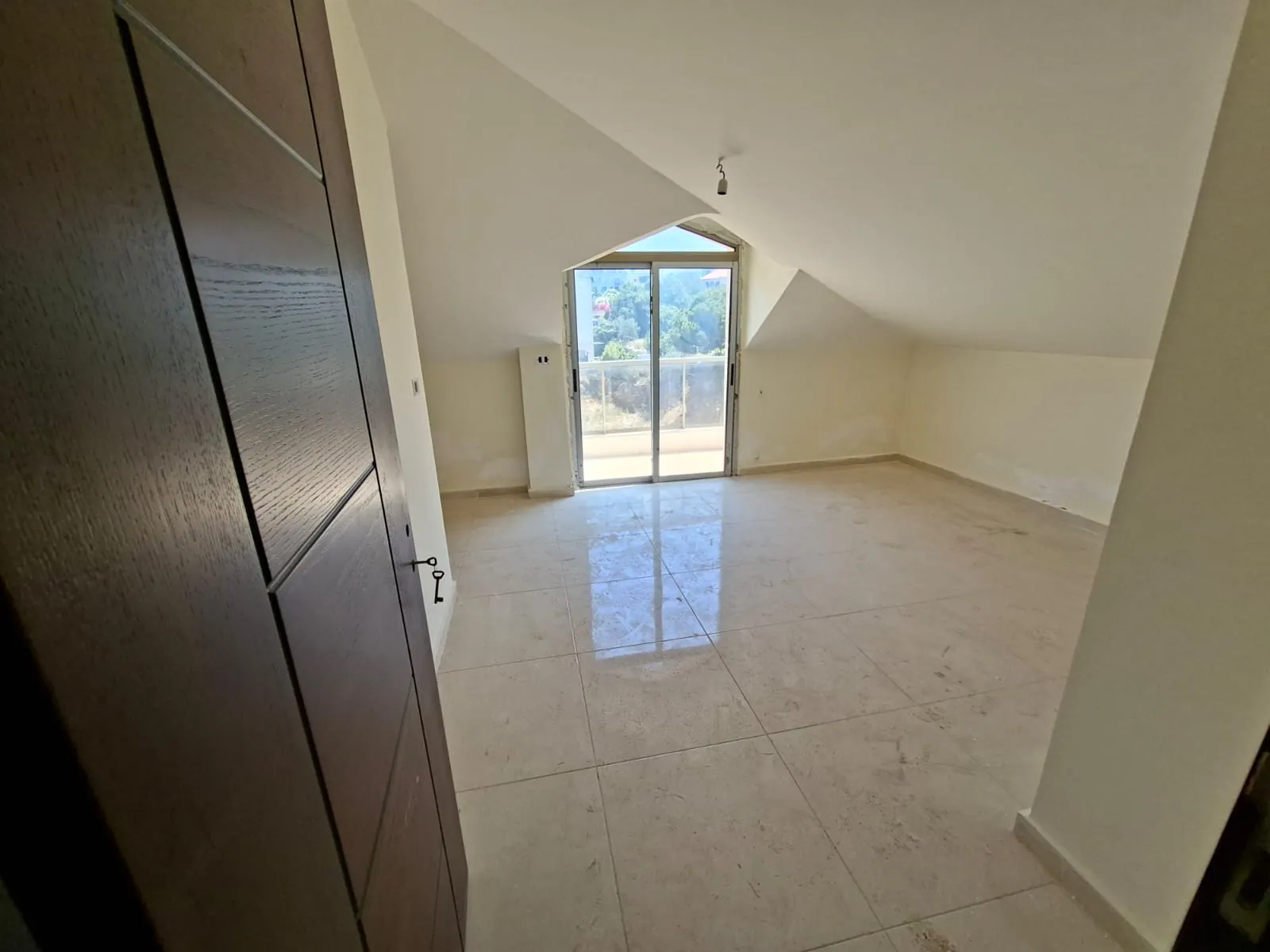 Duplex For Sale With Panoramic Sea View in Aamchit — الصورة 5