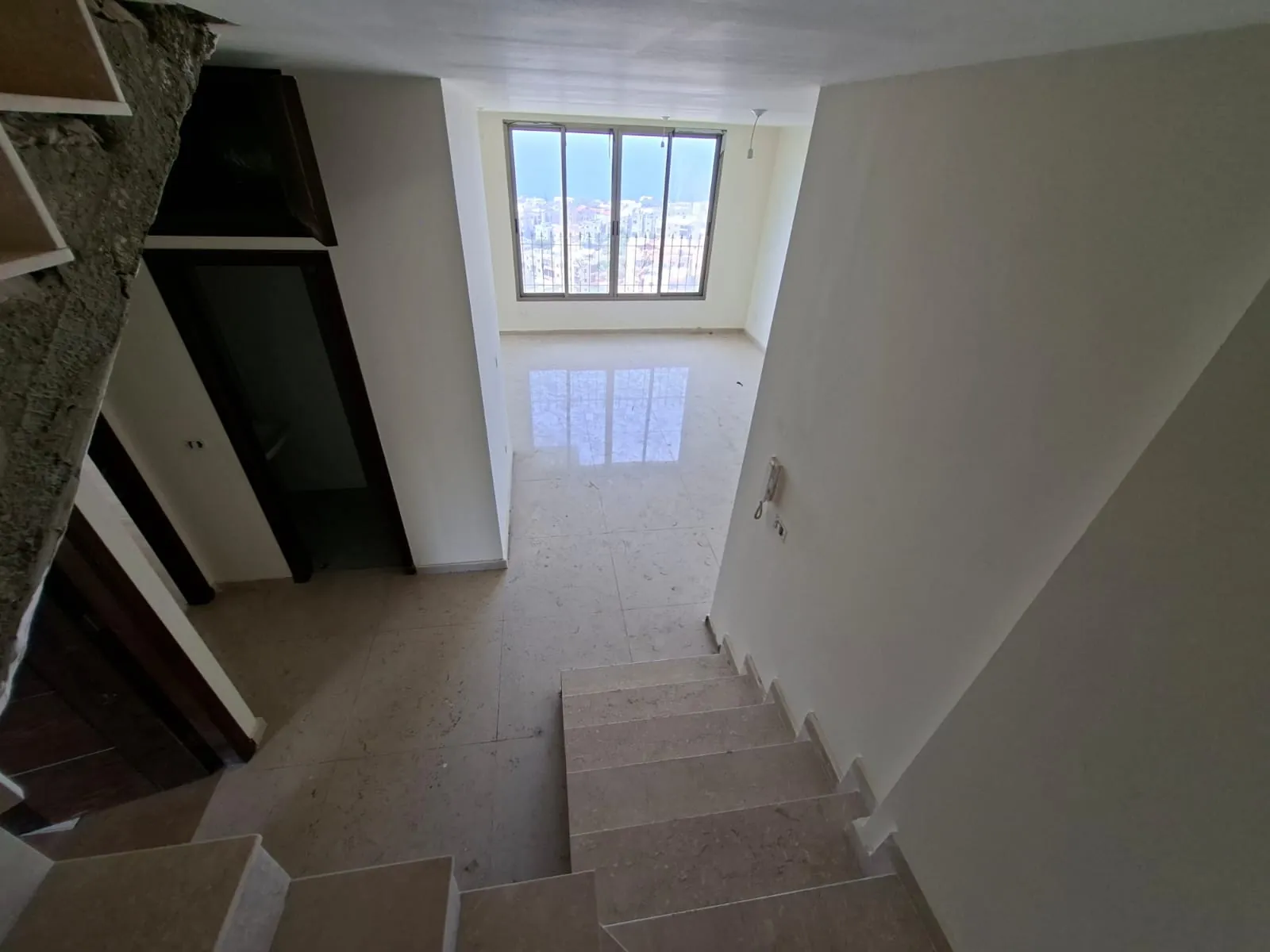 Duplex For Sale With Panoramic Sea View in Aamchit — الصورة 8