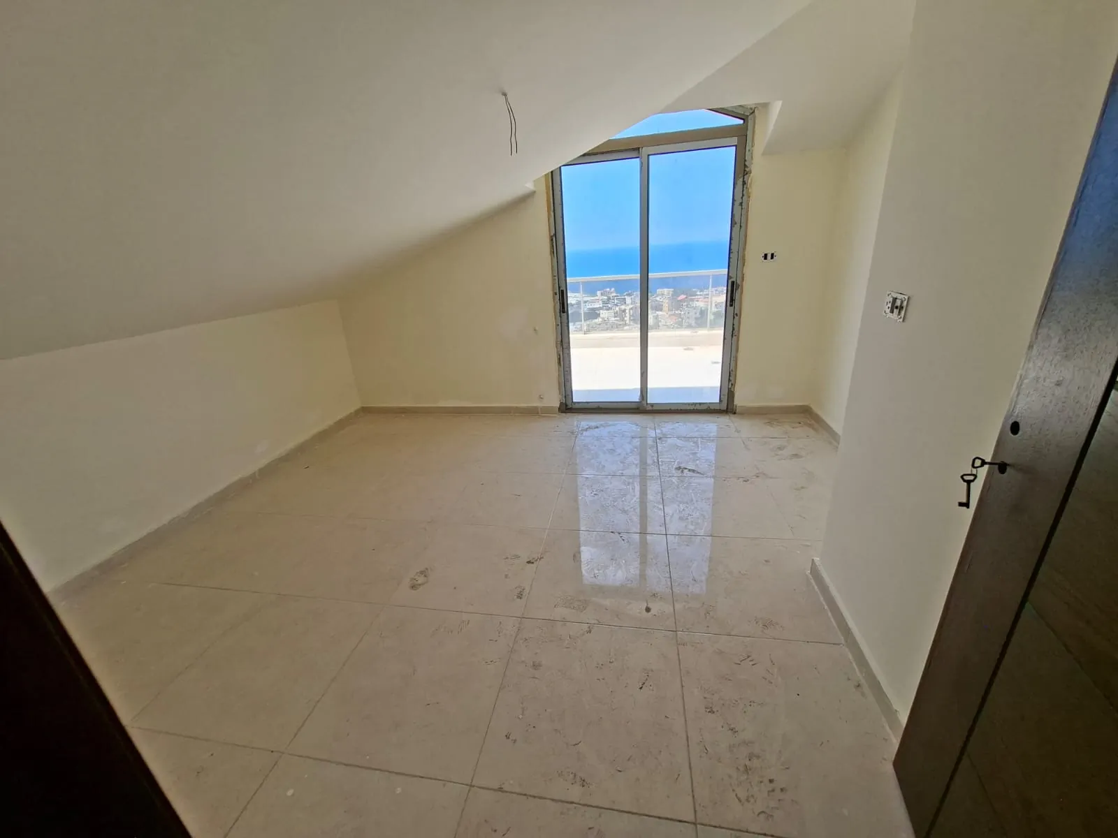 Duplex For Sale With Panoramic Sea View in Aamchit — الصورة 9