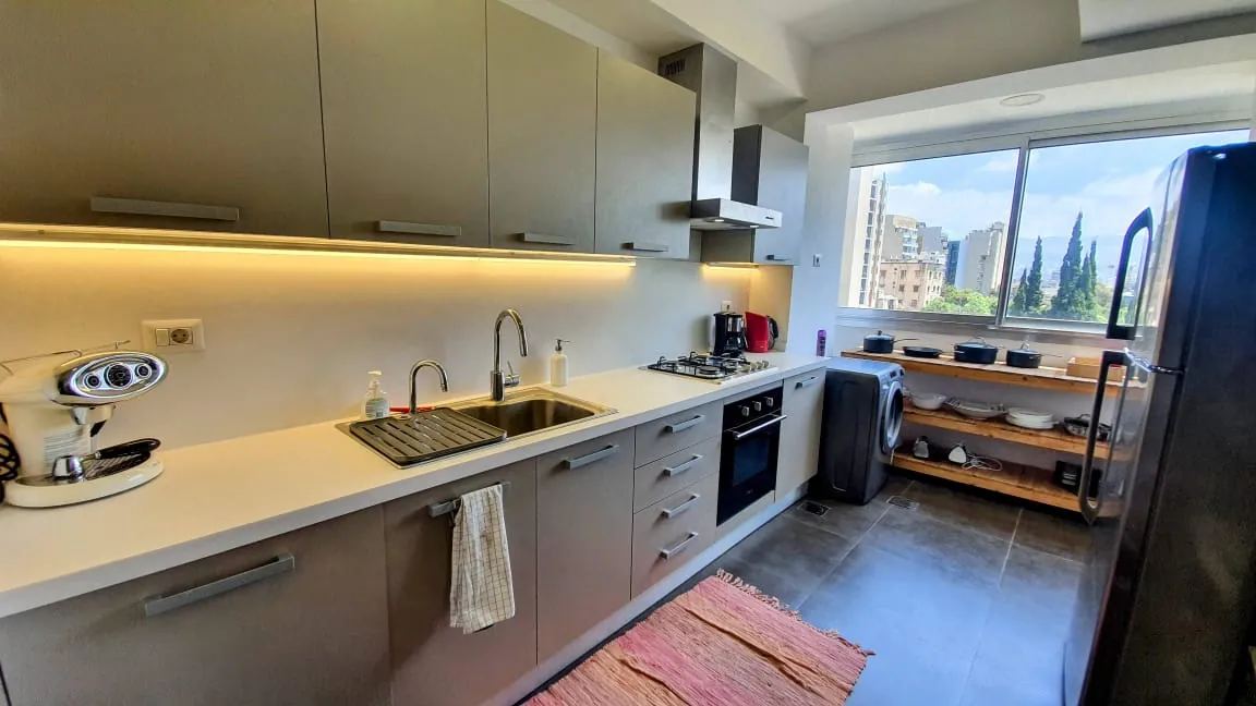 Furnished Apartment for Rent in Achrafieh, Sodeco Prime Location — الصورة 3