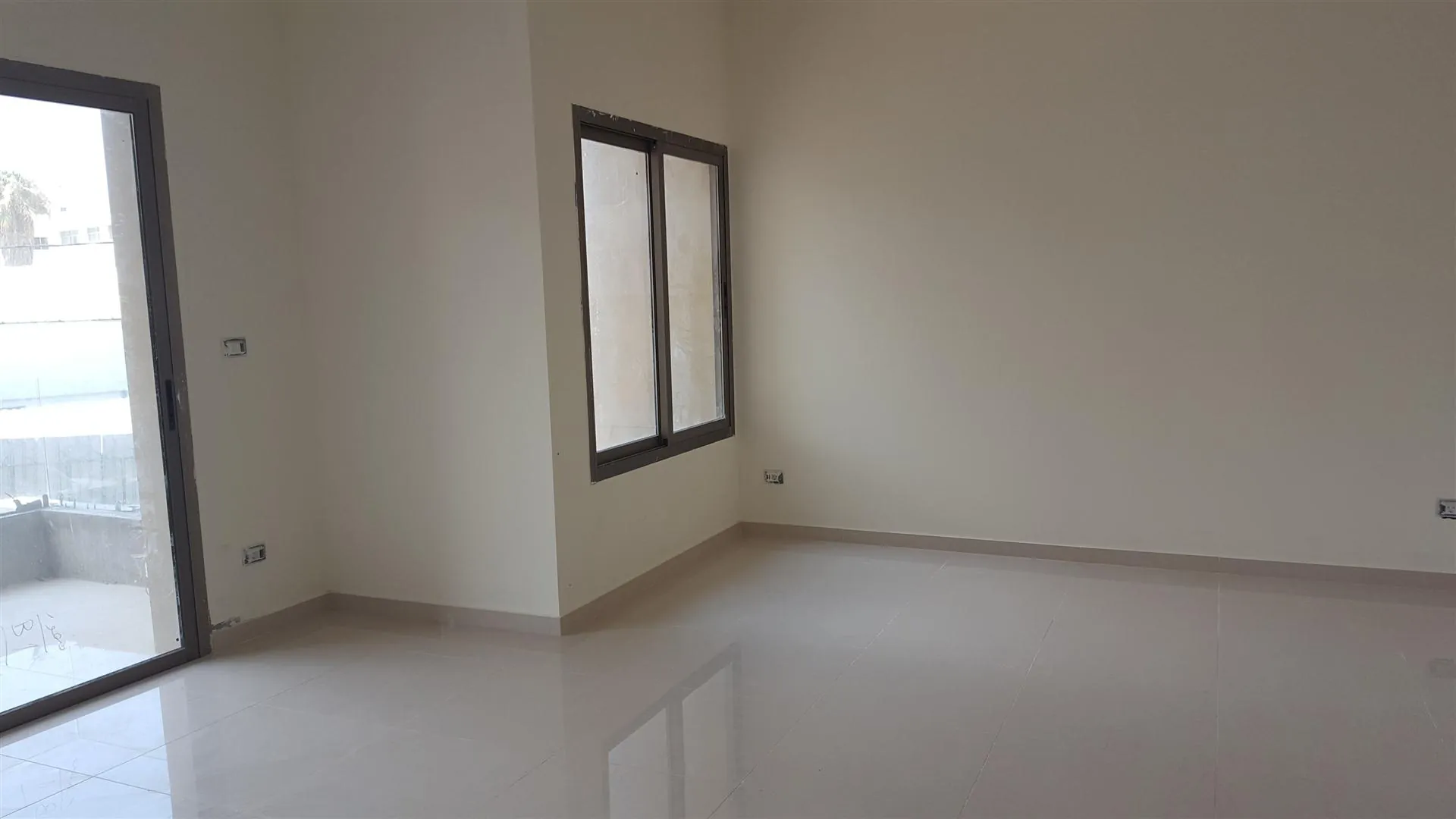 Modern & Cosy Apartment For Rent in New Project in Jdeideh — photo 2