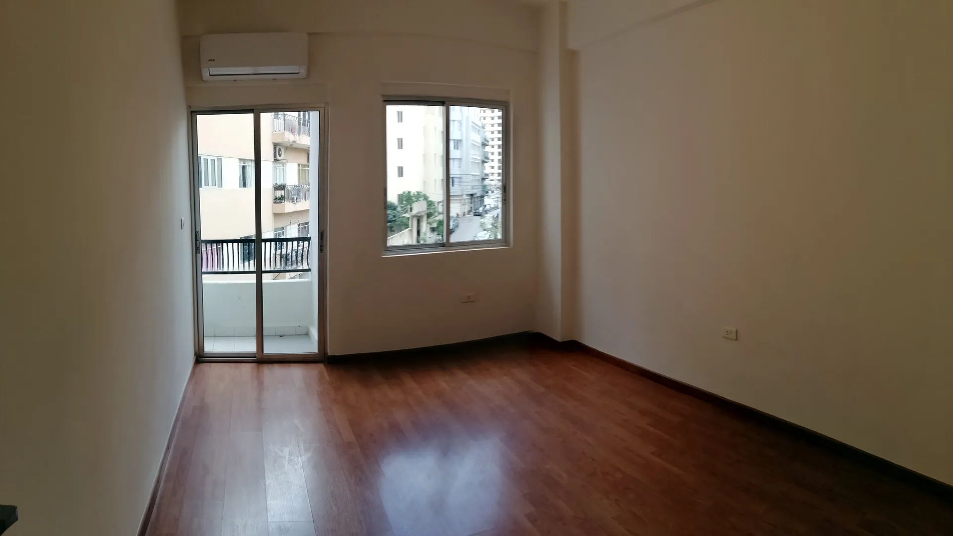Office For Rent In A Prime Location in Achrafieh, Monot — photo 4