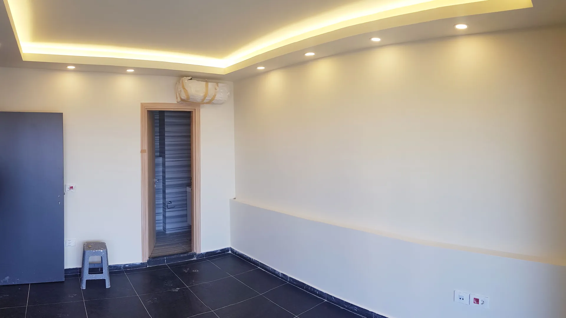 Office For Rent in Zouk Mikael Prime Location