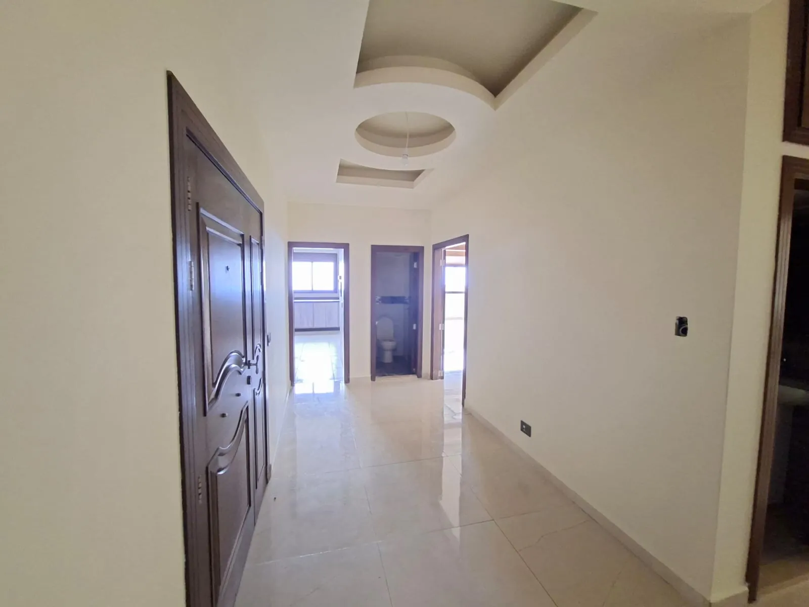 Simplex Apartment For Sale In Blat with a Large Terrace — الصورة 7