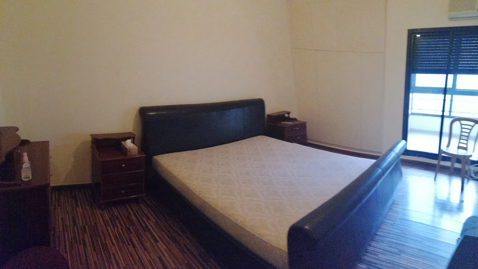 Semi Furnished Deluxe Apartment For Rent In Achrafieh Near Sassine — الصورة 2