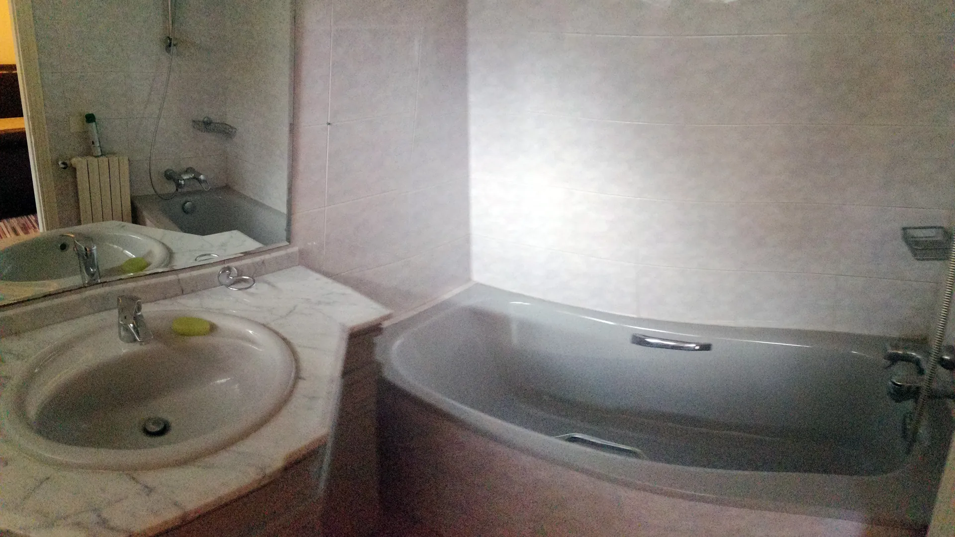 Semi Furnished Deluxe Apartment For Rent In Achrafieh Near Sassine — الصورة 7