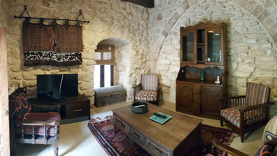 Apartment For Rent In The Old Town of Aamchit