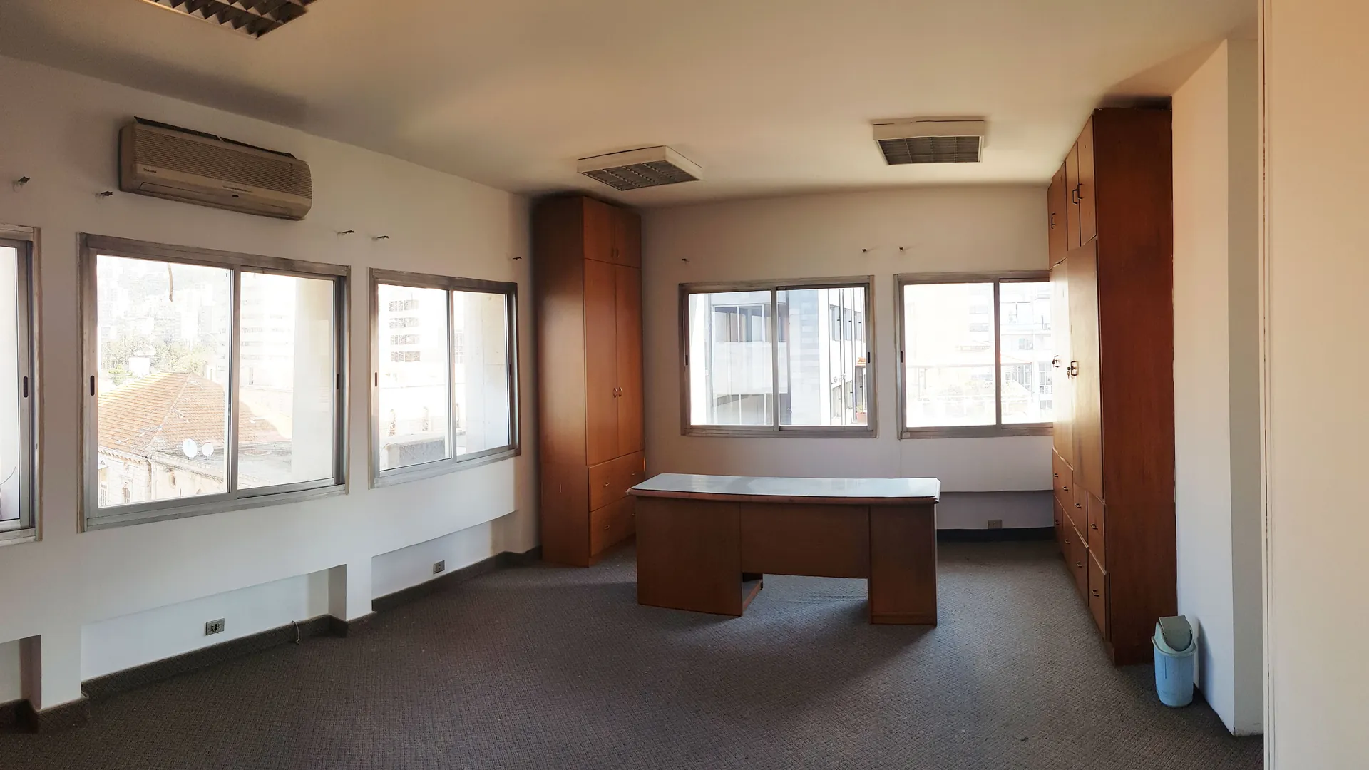 Spacious office For Rent in Jounieh Prime Location — الصورة 2