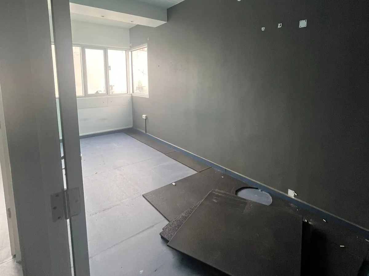85 SQM Office for Rent In Achrafieh, Close To Hotel Dieu — الصورة 4
