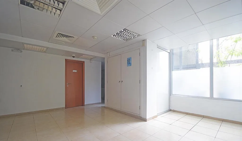 Deluxe Office For Rent In Beirut, Saifi Highway — photo 3