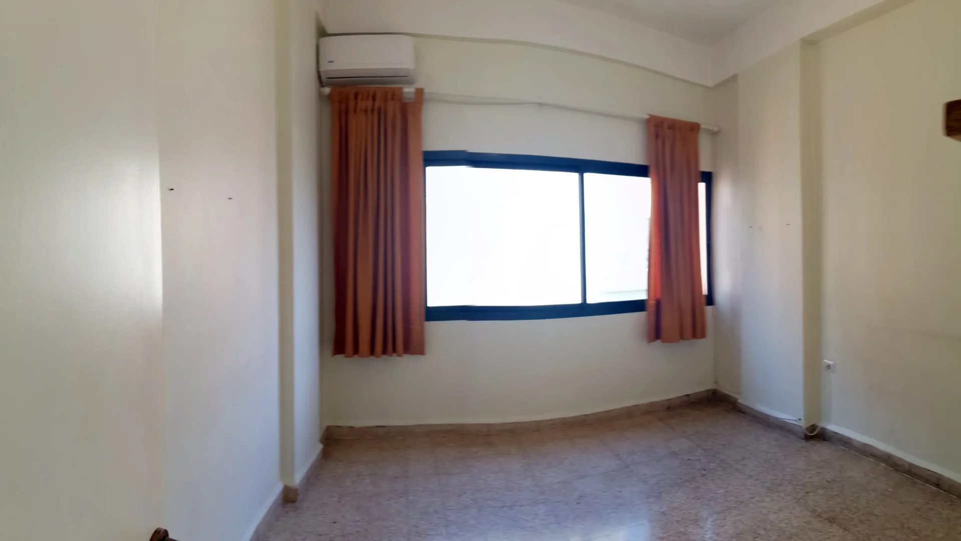 Nice Office For Rent In A Prime Location In Badaro — الصورة 6