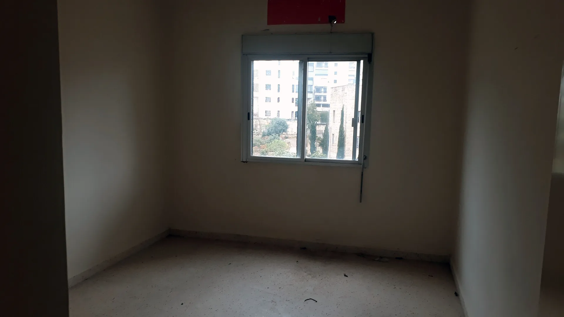 Hot Deal !! Large Apartment For Sale in Beit Chaar with a Nice View — الصورة 3